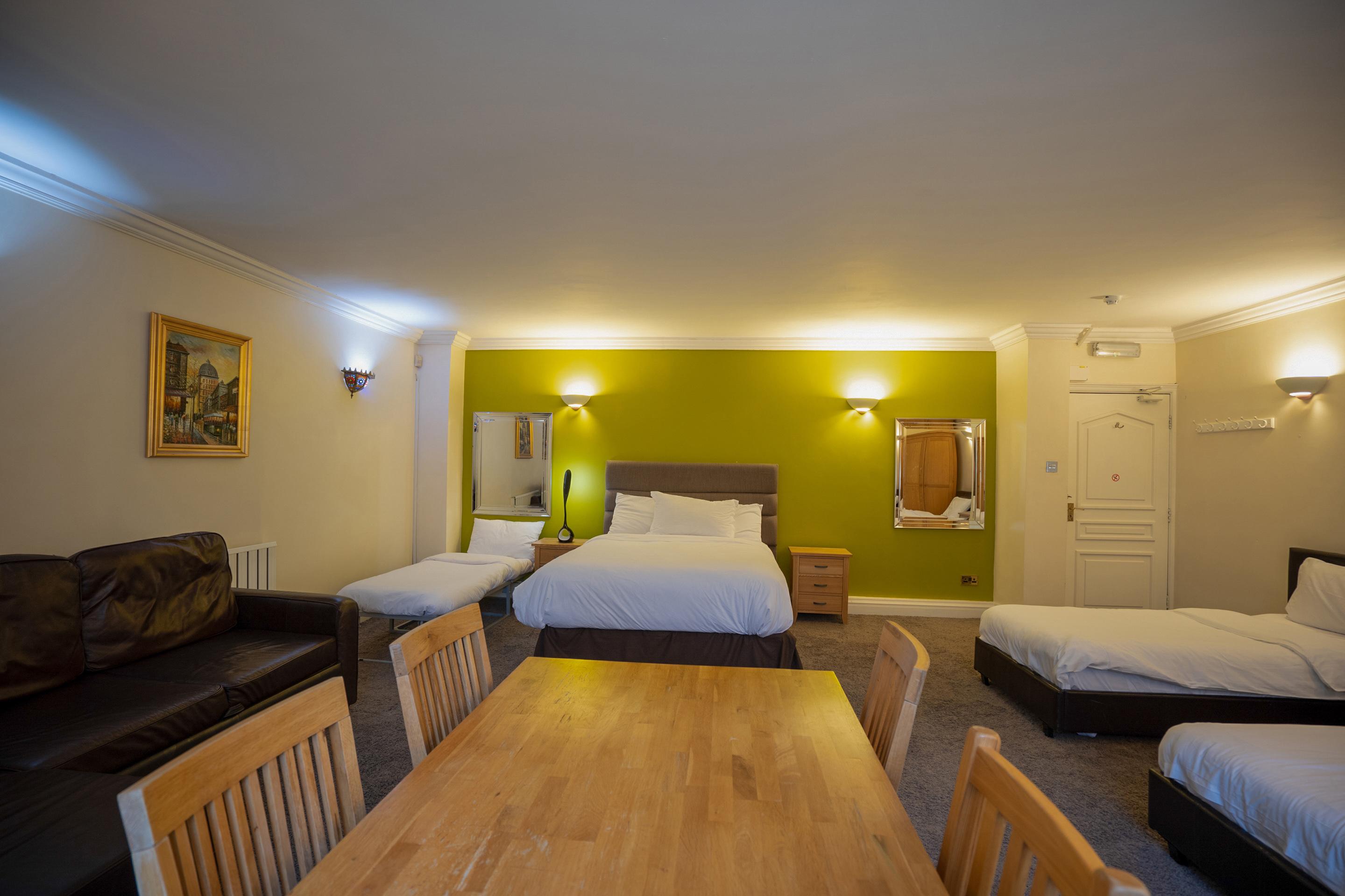 Oyo Oakcroft Guest House Manchester Airport Ringway Экстерьер фото