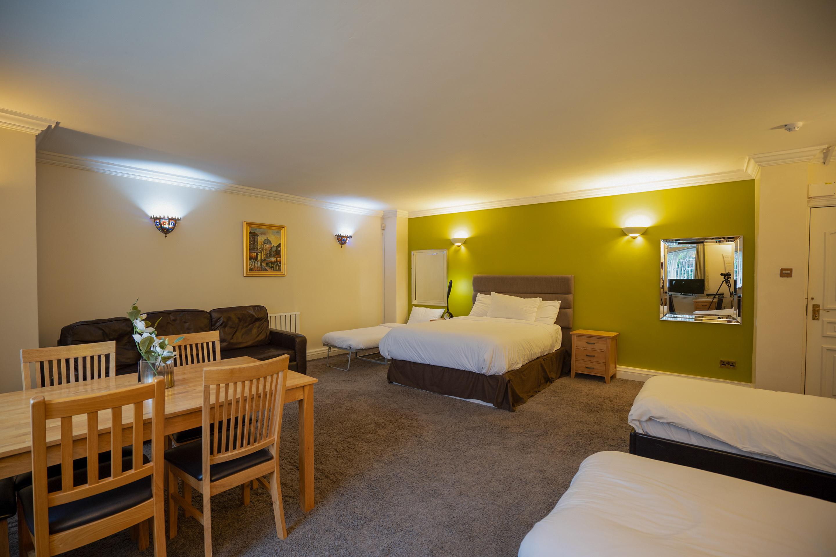 Oyo Oakcroft Guest House Manchester Airport Ringway Экстерьер фото