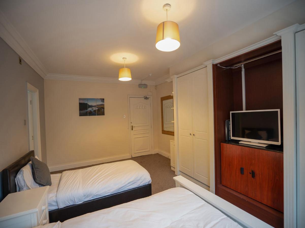 Oyo Oakcroft Guest House Manchester Airport Ringway Экстерьер фото
