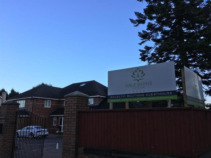 Oyo Oakcroft Guest House Manchester Airport Ringway Экстерьер фото